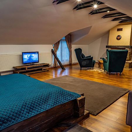 Casa Delia Hotel Campulung Moldovenesc Ngoại thất bức ảnh