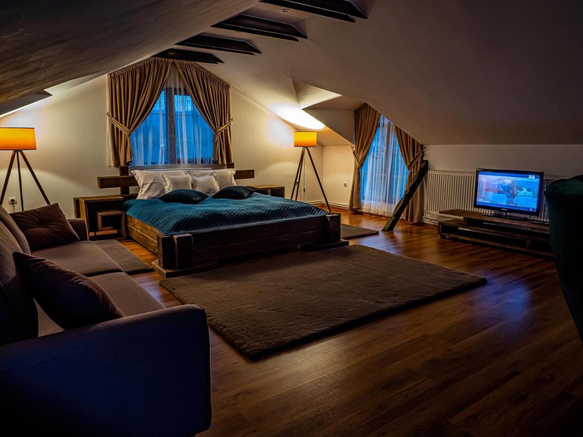 Casa Delia Hotel Campulung Moldovenesc Ngoại thất bức ảnh