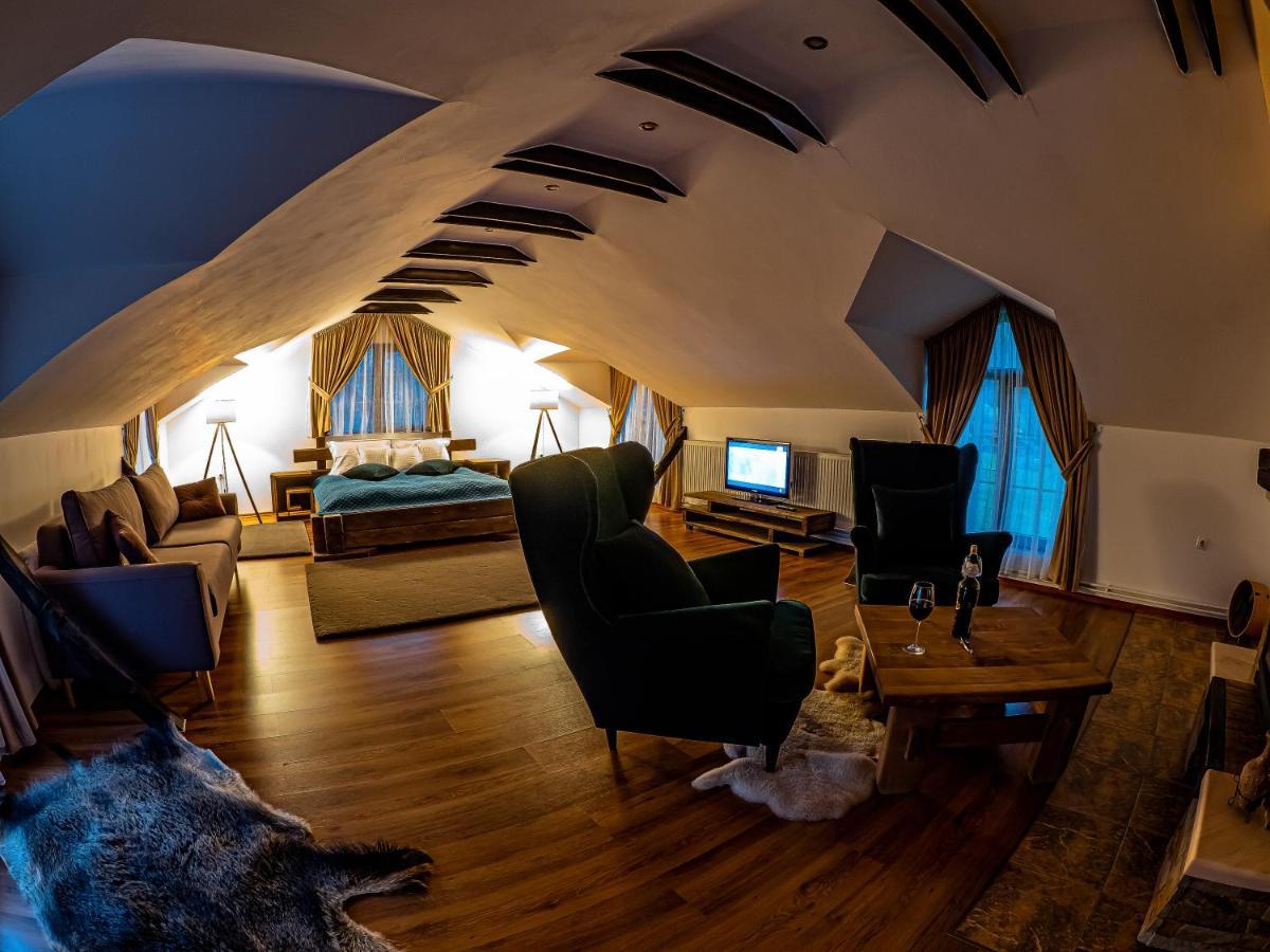 Casa Delia Hotel Campulung Moldovenesc Ngoại thất bức ảnh
